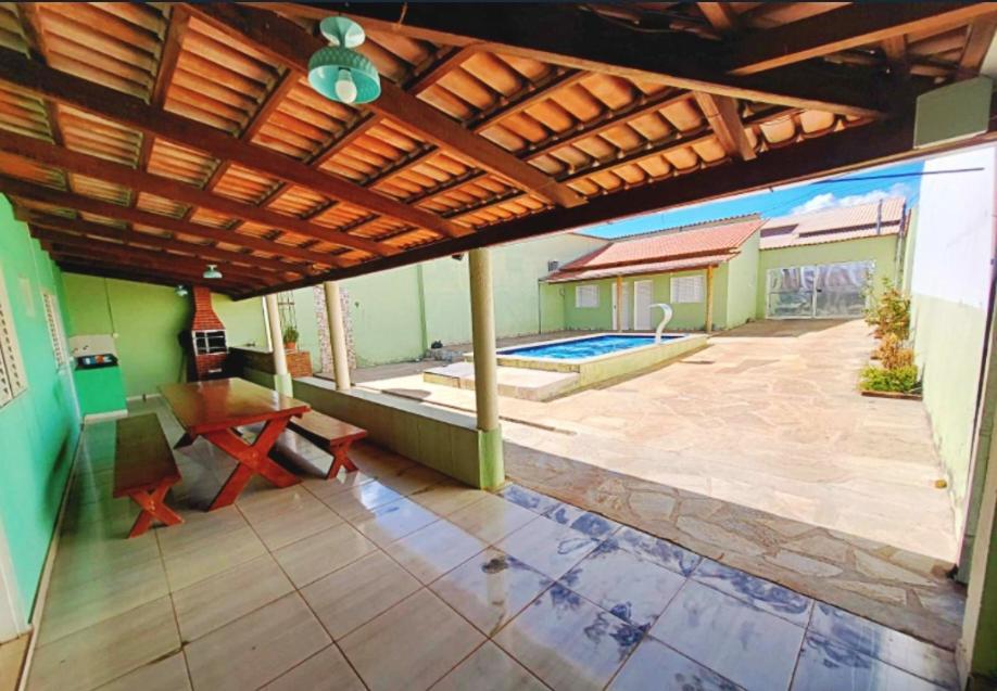 2 Suites Piscina, Area De Lazer, Currasqueira - 1 Km Do Centro Pirenopolis Exterior photo
